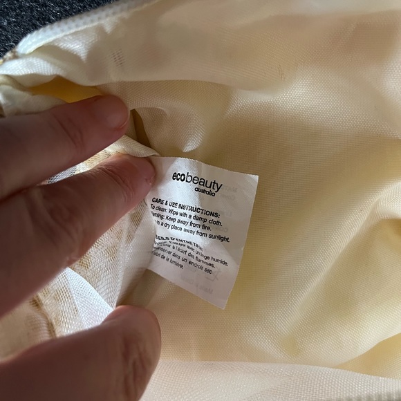 Ecobeauty Australia make up and/or jewelry bag - Picture 10 of 11